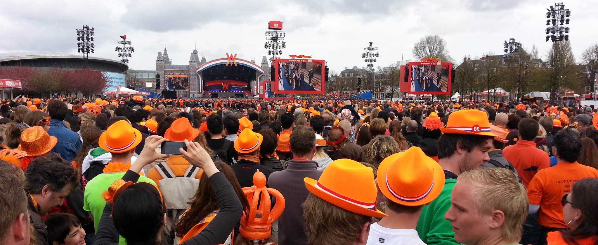 The best parties on King's day - Blog - Amsterdam Teleport Hotel