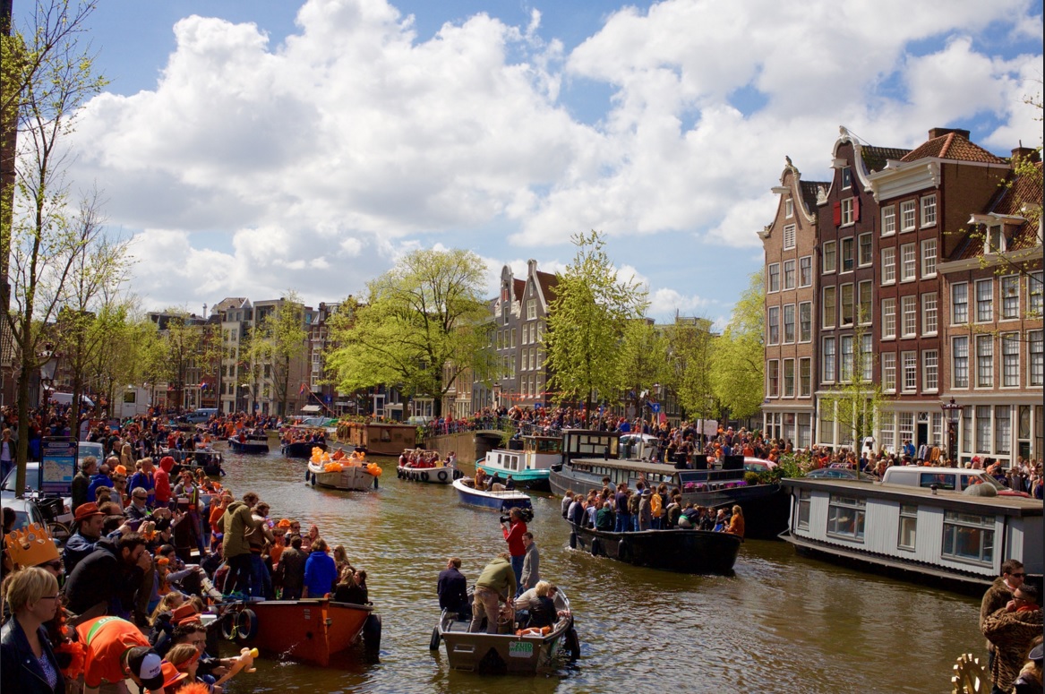 The best parties on King's day - Blog - Amsterdam Teleport Hotel